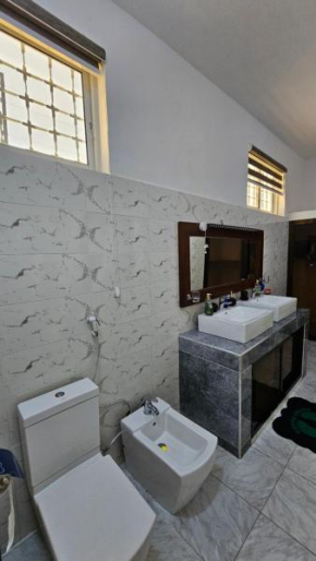 Villa Buerk-Serena 1 Bedroom Bed & Breakfast, Wi-Fi, Pool